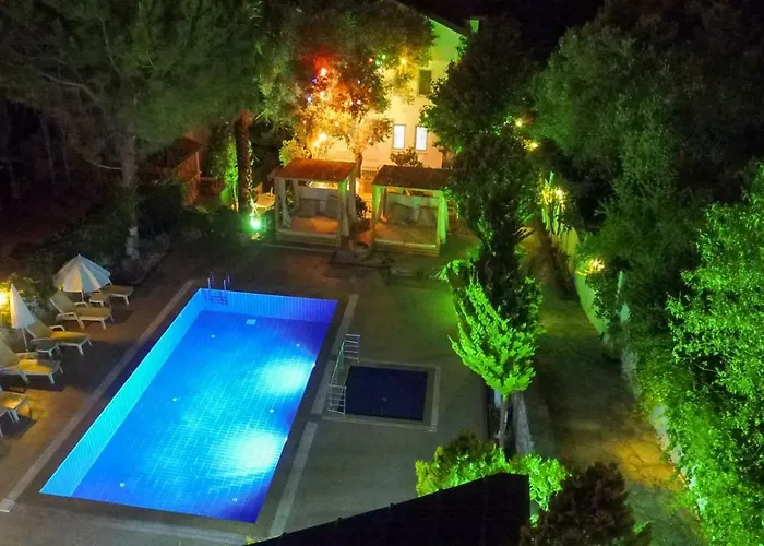 Kekik Azure Homes Oeluedeniz Fethiye