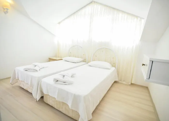 Kekik Azure Homes Oeluedeniz Fethiye